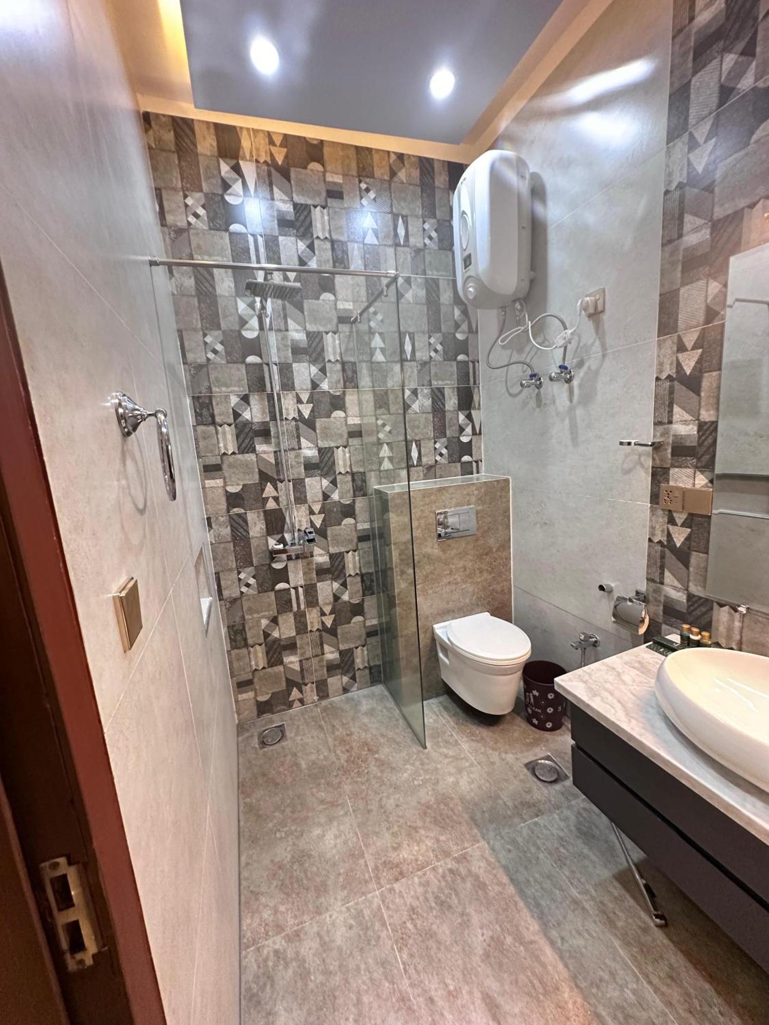 Pavilion Suites - Premium Aparthotel In Bahria Town Rawalpindi Bagian luar foto