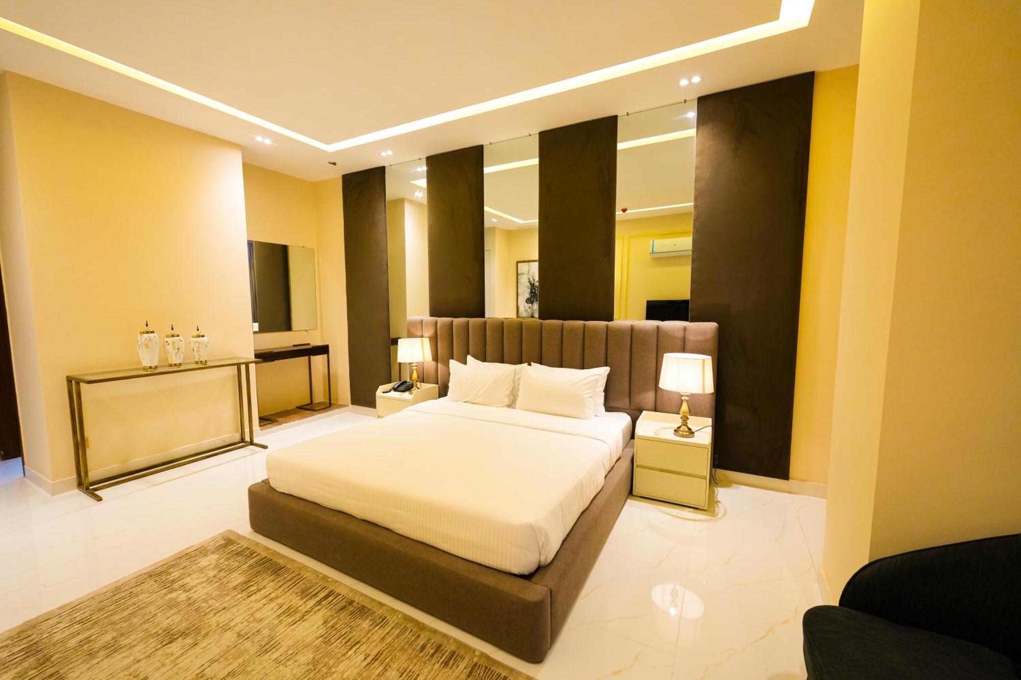 Pavilion Suites - Premium Aparthotel In Bahria Town Rawalpindi Bagian luar foto